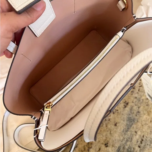 New Tory Burch Blake Small Tote Leather In New Ivory Color - Picture 4 of 6